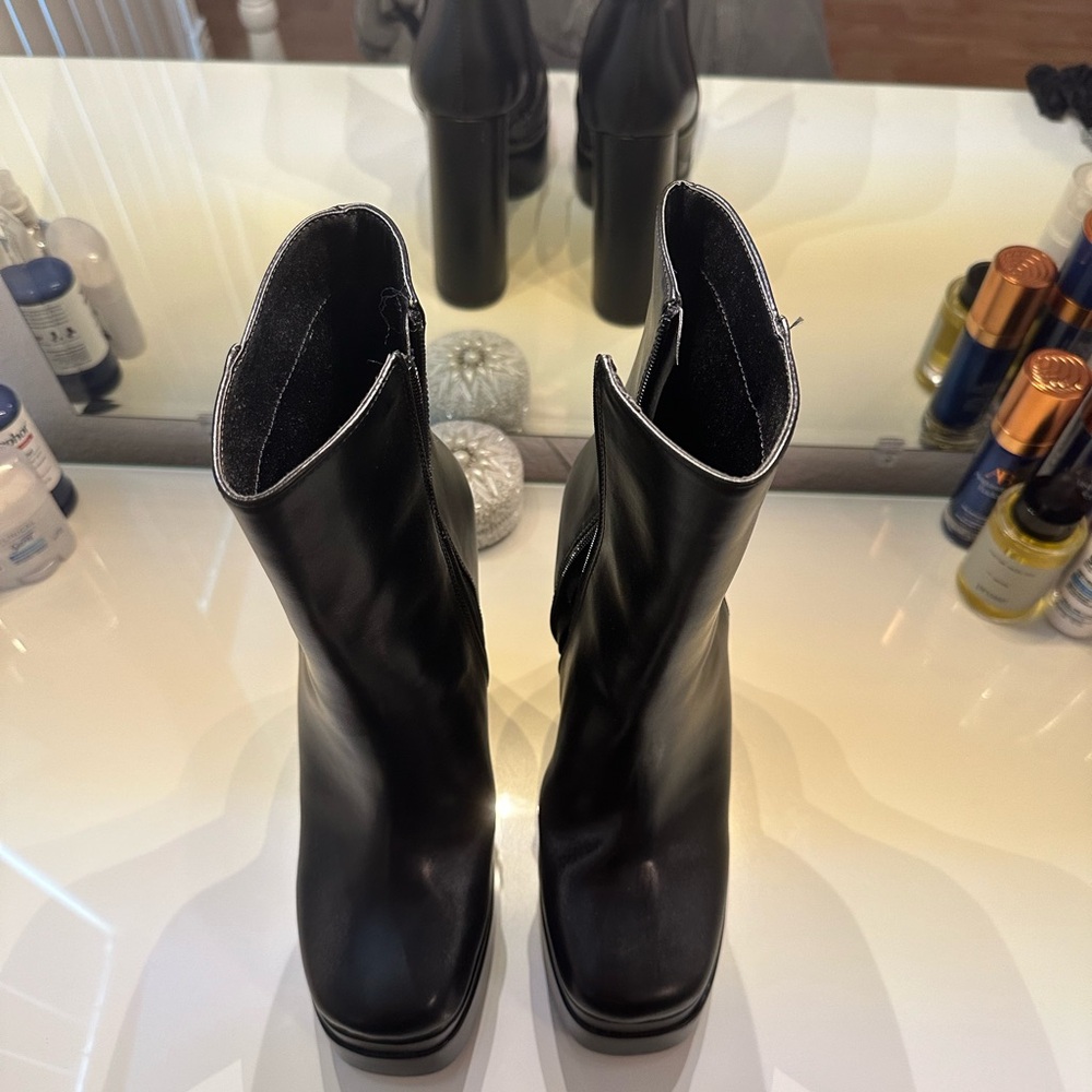 Platform Boots - Picture 4 of 4